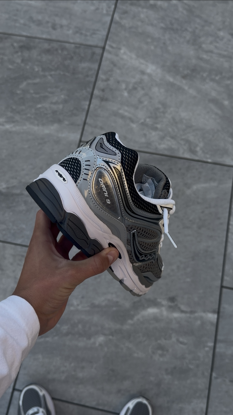 Saucony-Omni 9 Dark Grey